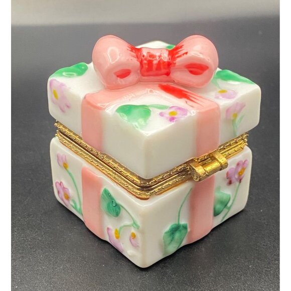 Ben Bridge Porcelain Gift Box Trinket Ring Pink Bow Floral Hinged Gold Trim - Picture 3 of 6